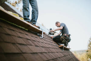Local Roofers in La Canada Flt, CA